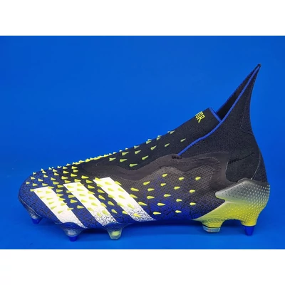 ADIDAS PREDATOR FREAK + SG fekete kék focicipő FY0752 oldalnézet 1