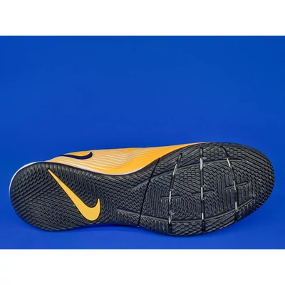 NIKE MERCURIAL SUPERFLY 7 ACADEMY IC citromsárga teremcipő AT7975-801 talp