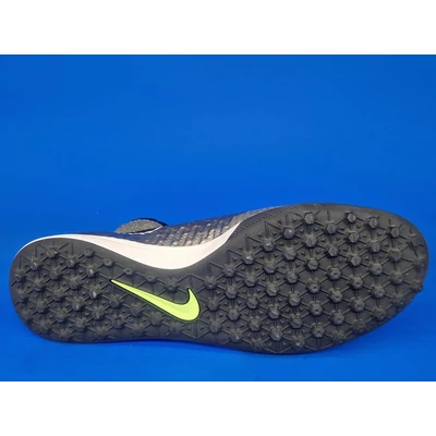 NIKE MAGISTA X PROXIMO DF TF műfüves focicipő 718359-010 talp