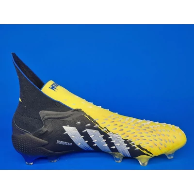 ADIDAS PREDATOR FREAK + MARVEL FG focicipő FY1118 oldalnézet 1
