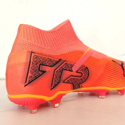 Puma FUTURE 7 MATCH+ LL FG stoplis focicipő 