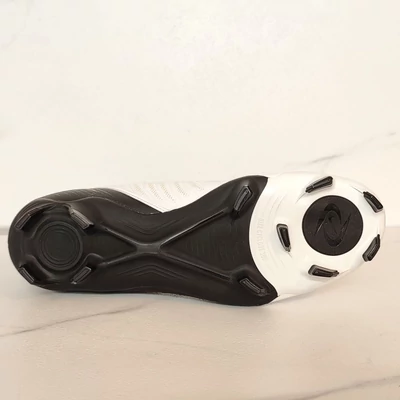 Nike Phantom Gx 2 Academy FG stoplis focicipő 