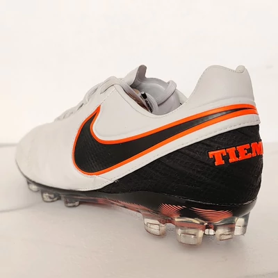 NIKE TIEMPO LEGEND VI AG-R műfüves focicipő