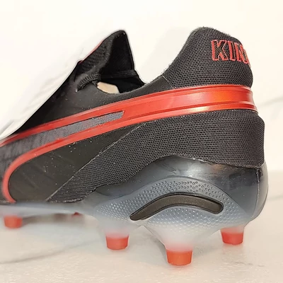 Puma King Ultimate Launch Edition FG stoplis focicipő