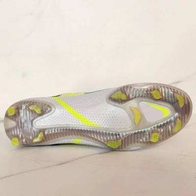 Nike Phantom GT2 Elite DF FG Futballcipő
