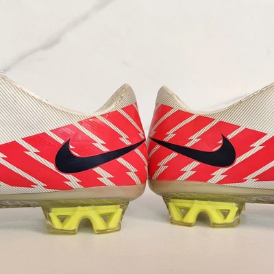 NIKE MERCURIAL VAPOR VII FG stoplis focicipő