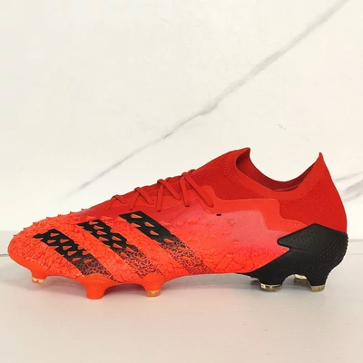 ADIDAS PREDATOR FREAK .1 LOW FG stoplis focicipő