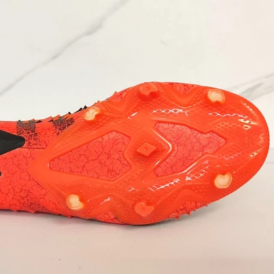 ADIDAS PREDATOR FREAK .1 LOW FG stoplis focicipő