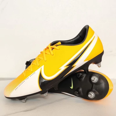 NIKE MERCURIAL VAPOR 13 ACADEMY AC SG-PRO éles focicipő BQ9142-801