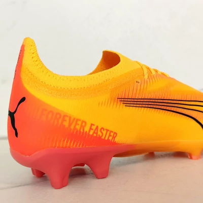 PUMA ULTRA ULTIMATE FG stoplis focicipő 
