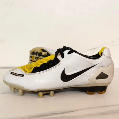 NIKE TOTAL 90 LASER I FG stoplis focicipő (használt)