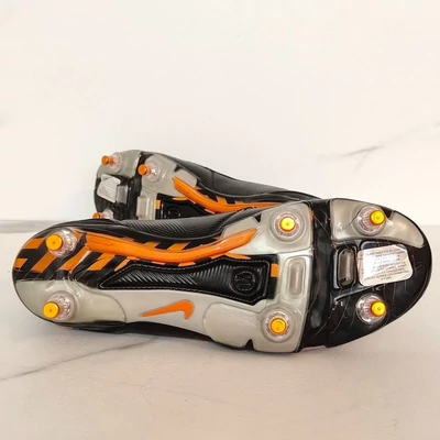 NIKE TOTAL 90 LASER II SG éles focicipő