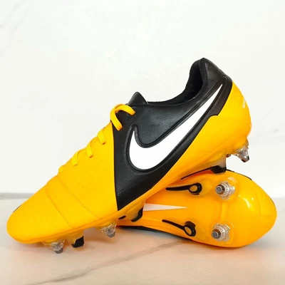 NIKE CTR360 MAESTRI III SG-PRO éles focicipő