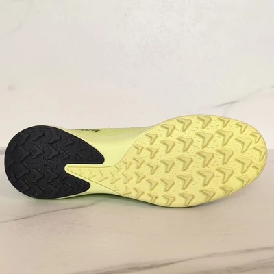 PUMA Ultra Match TT műfüves focicipő