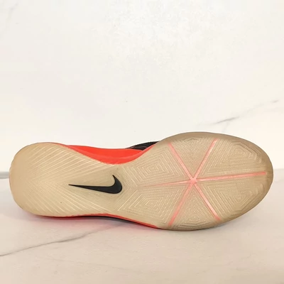 NIKE ZOOM PHANTOM VENOM PRO IC teremcipő