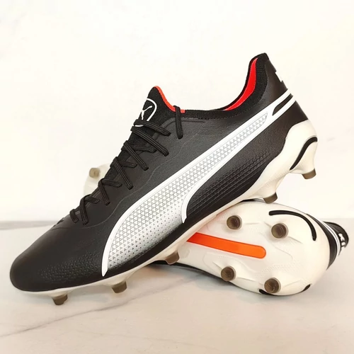PUMA KING ULTIMATE FG stoplis focicipő 107563-01