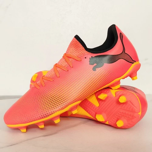 Puma Future 7 Play FG stoplis focicipő 107723-03