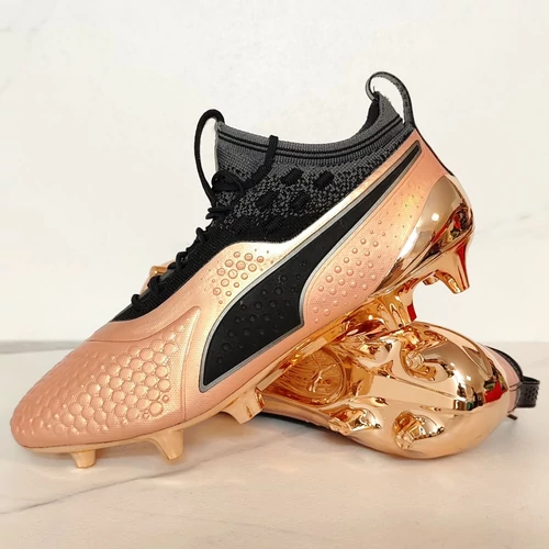 PUMA ONE 1 GLO FG stoplis focicipő 104717-01