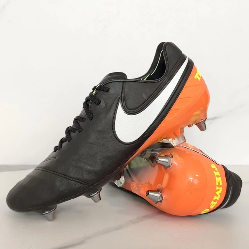 NIKE TIEMPO LEGEND VI SG-PRO éles focicipő 819680-018