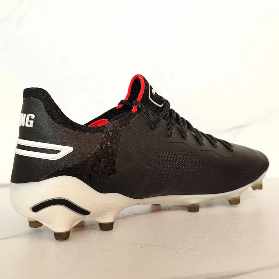 PUMA KING ULTIMATE FG stoplis focicipő 