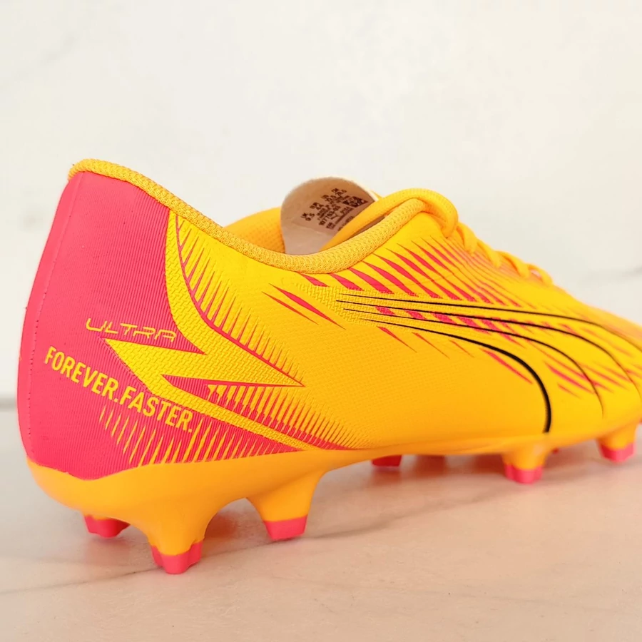 Puma ULTRA PLAY FG stoplis focicipő 
