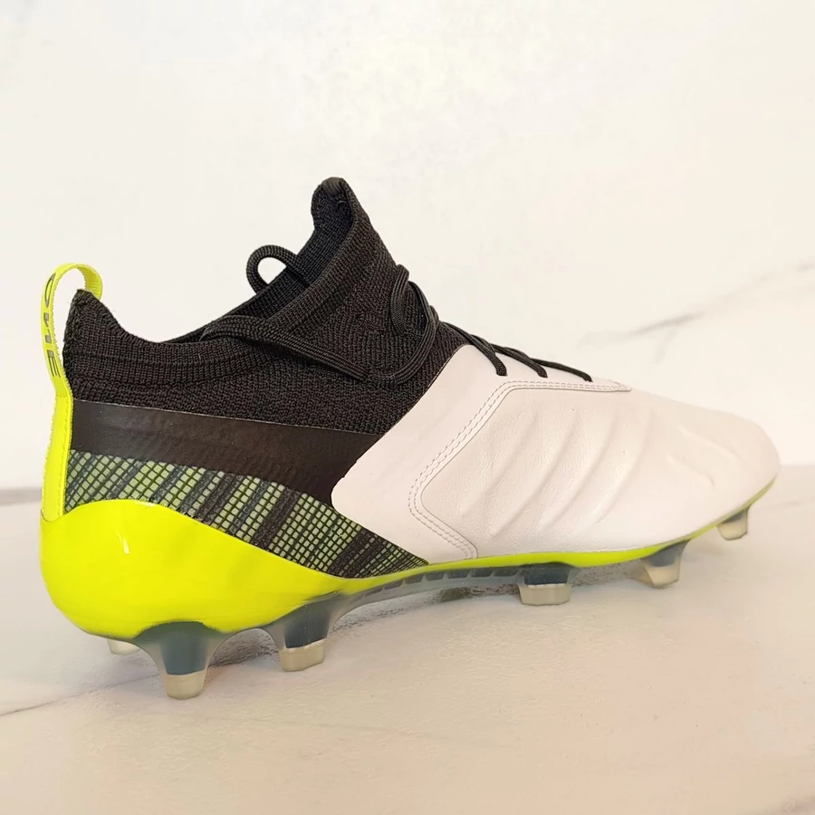 PUMA ONE 5.1 FG stoplis focicipő 