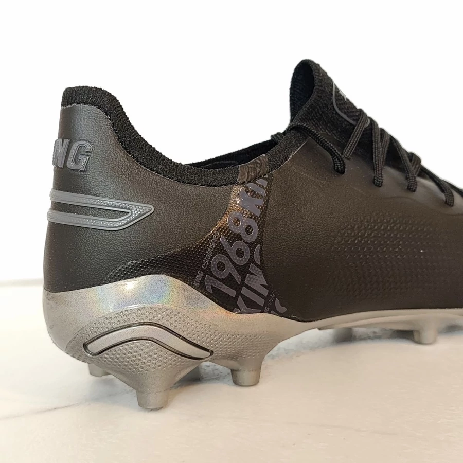 PUMA KING ULTIMATE FG stoplis focicipő 