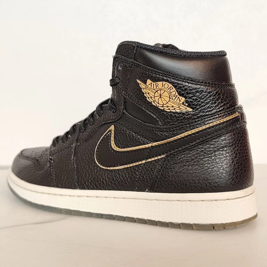 Nike Air Jordan 1 Retro High City of Flight utcai cipő (használt)
