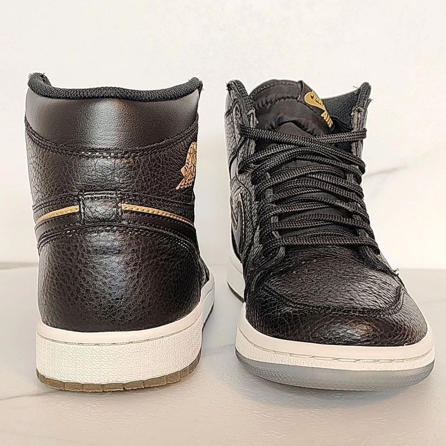 Nike Air Jordan 1 Retro High City of Flight utcai cipő (használt)