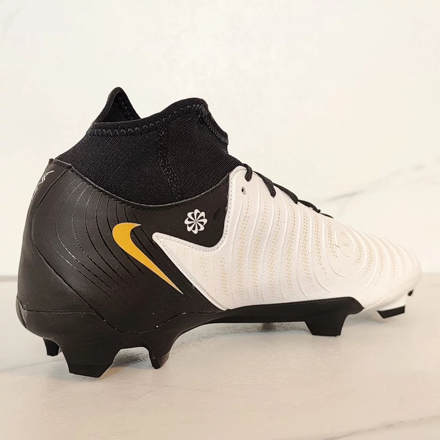 Nike Phantom LUNA II Academy FG stoplis focicipő 