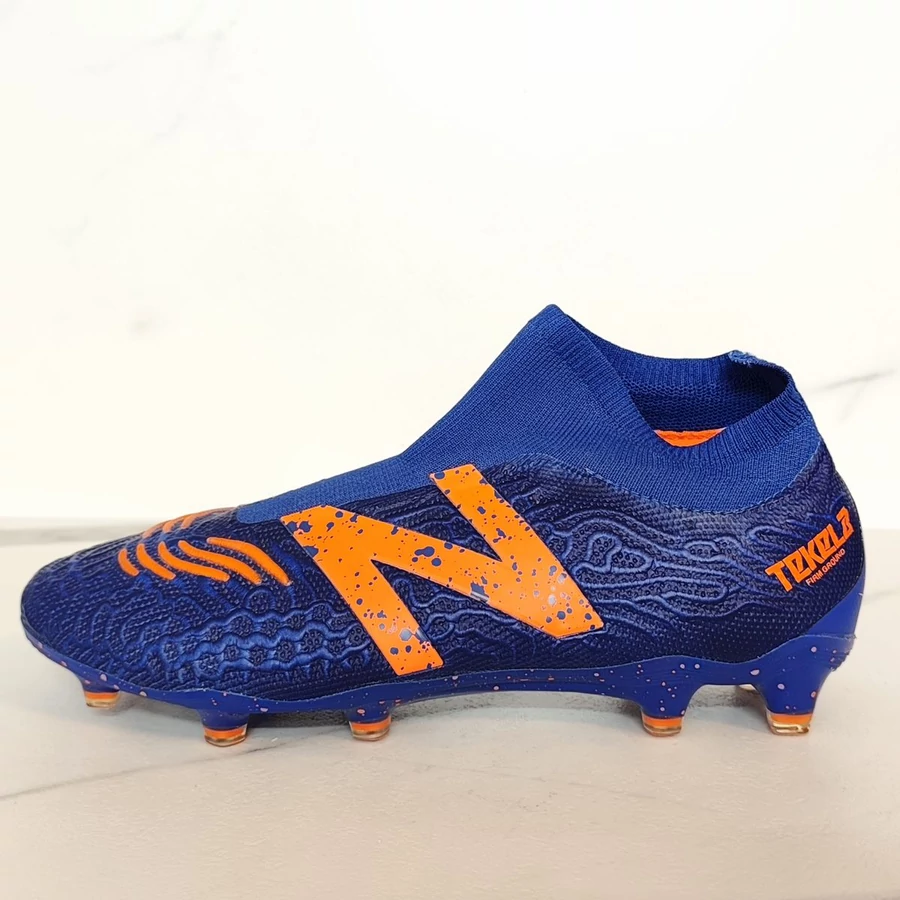NEW BALANCE TEKELA V3 PRO FG stoplis focicipő