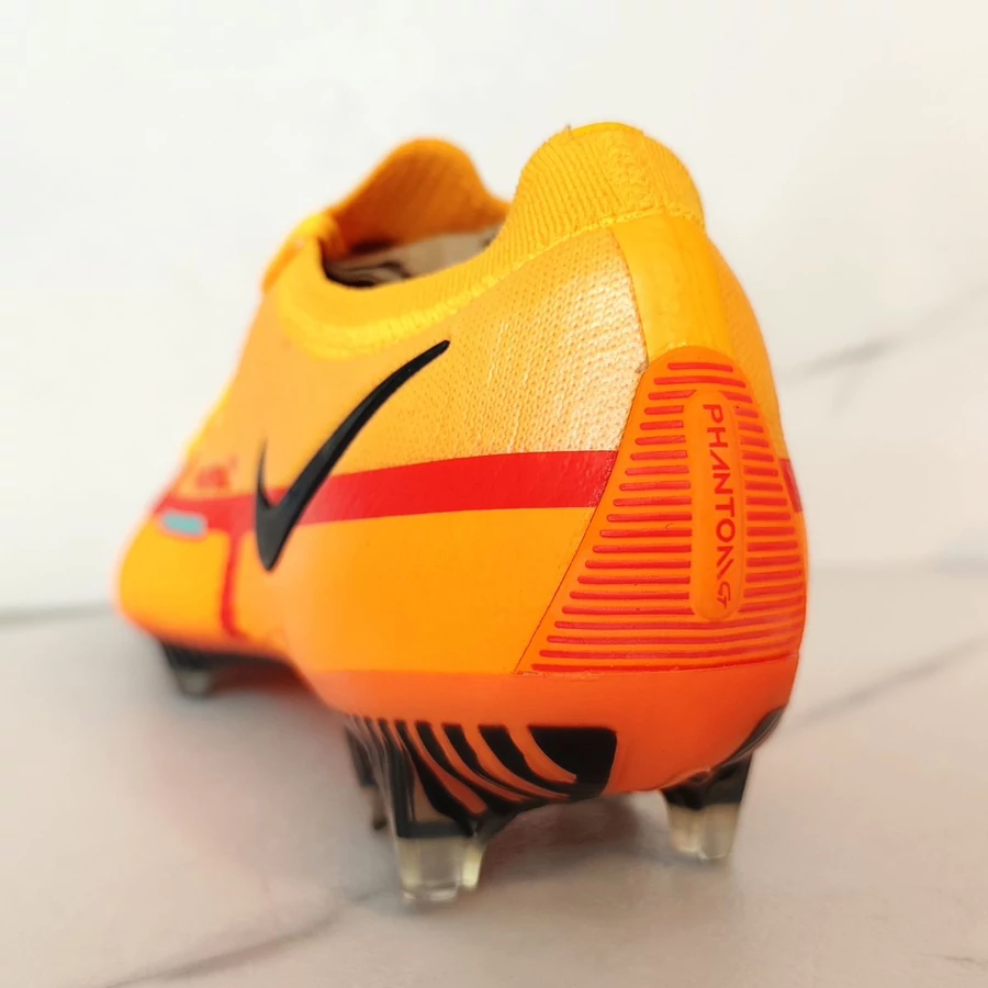 Nike Phantom GT2 Elite FG futballcipő