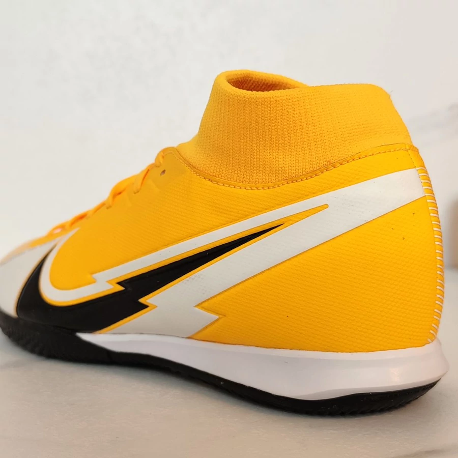 NIKE MERCURIAL SUPERFLY 7 ACADEMY IC teremcipő